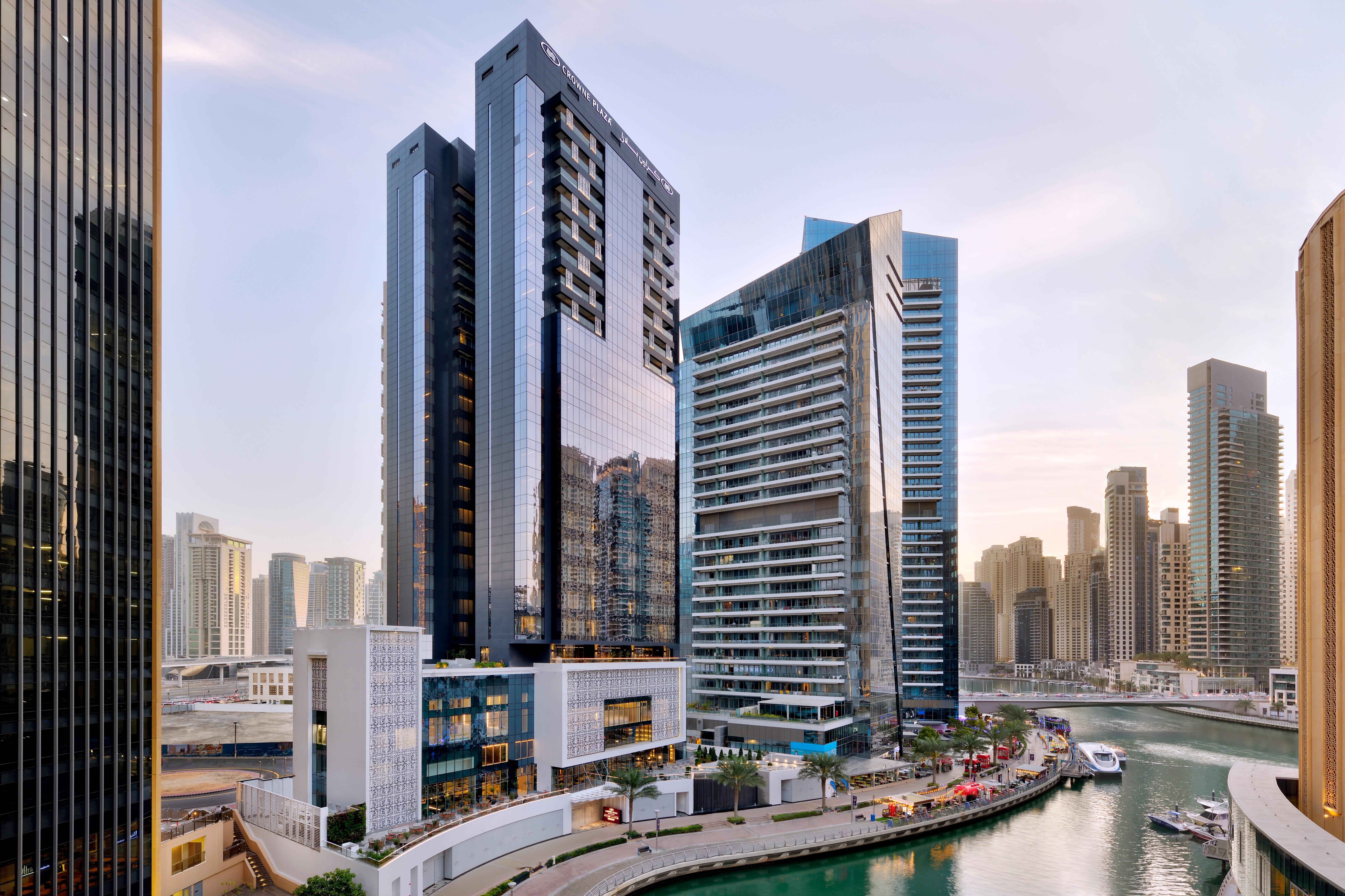 Hotel Crowne Plaza Dubai Marina By Ihg Esterno foto The Address Downtown Dubai