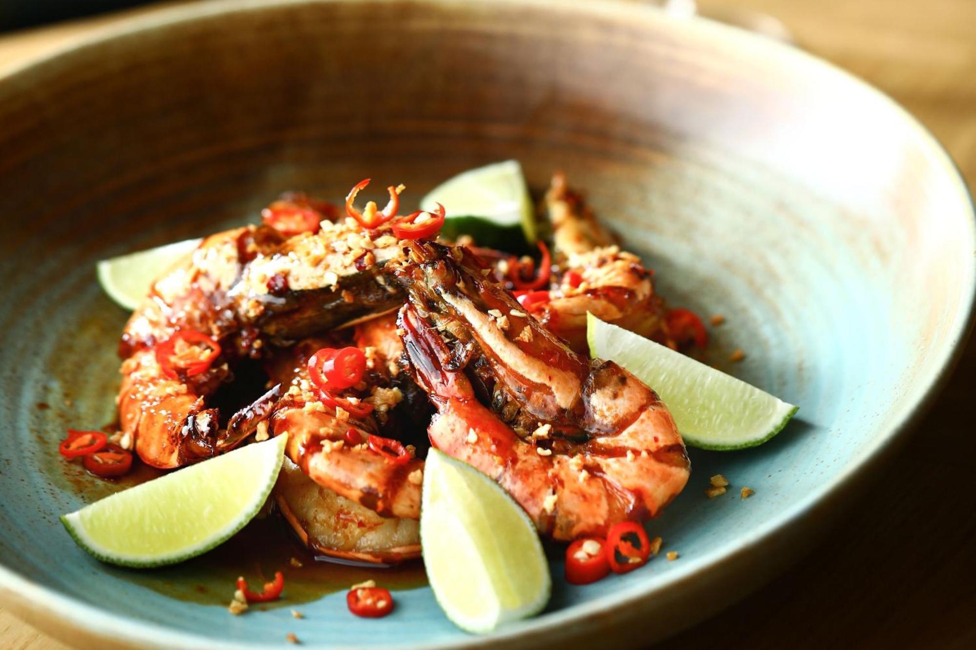 Hotel Crowne Plaza Dubai Marina By Ihg Esterno foto A prawn dish