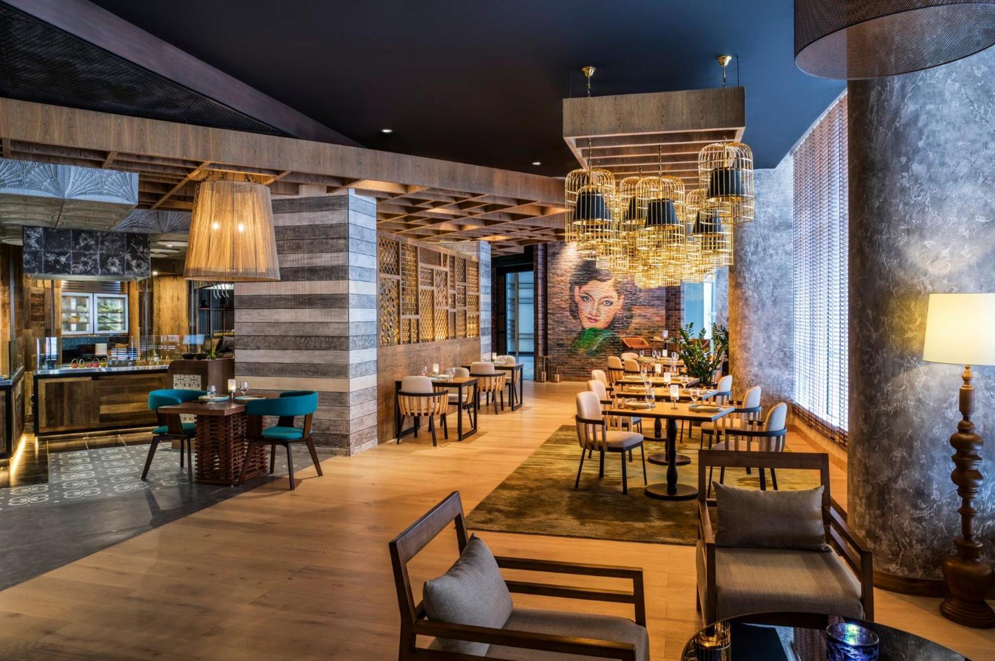 Hotel Crowne Plaza Dubai Marina By Ihg Esterno foto The restaurant
