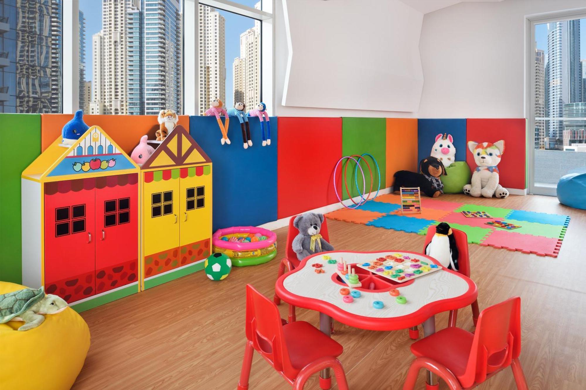 Hotel Crowne Plaza Dubai Marina By Ihg Esterno foto A nursery in Dubai
