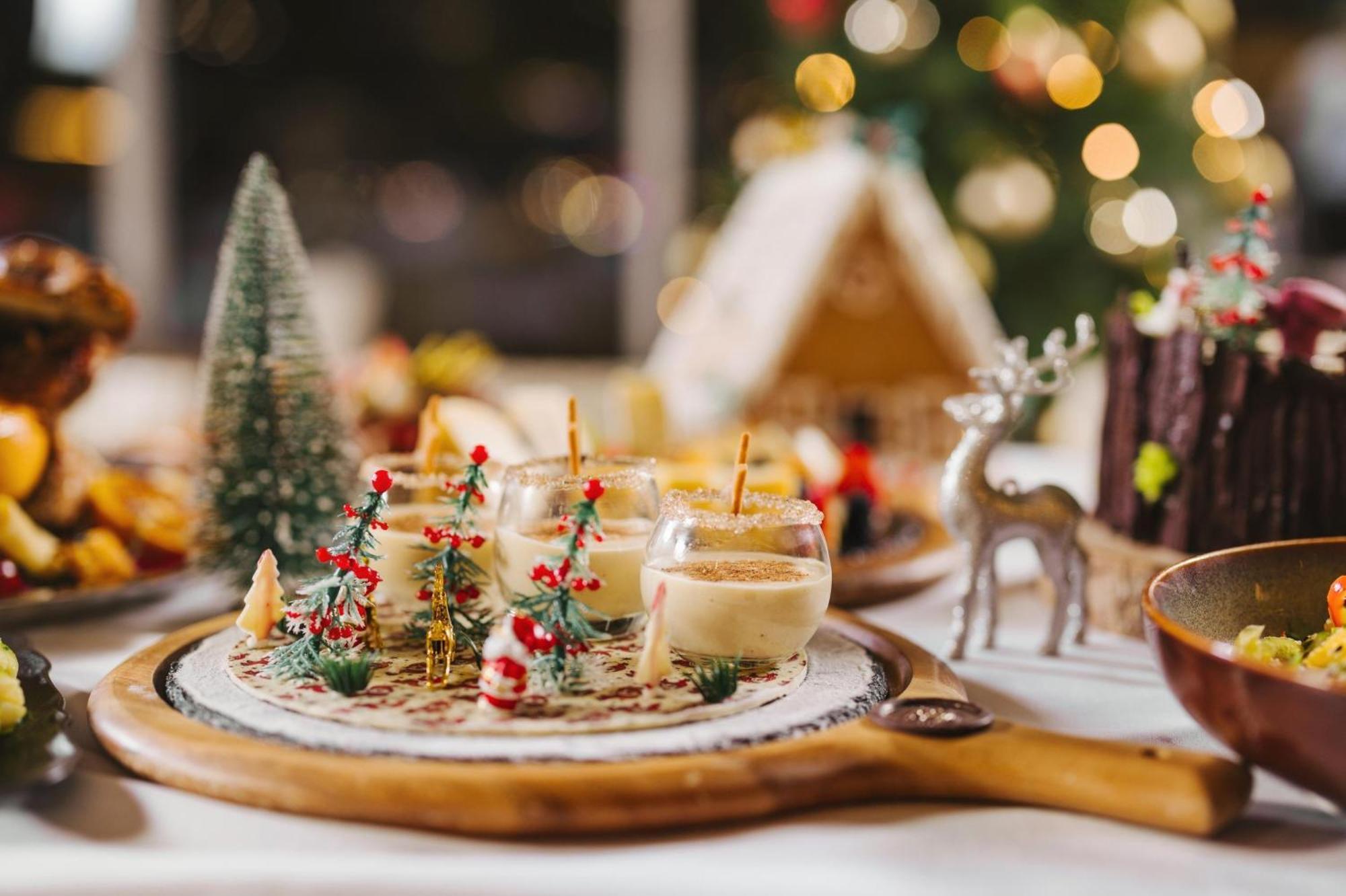 Hotel Crowne Plaza Dubai Marina By Ihg Esterno foto Christmas tree shots